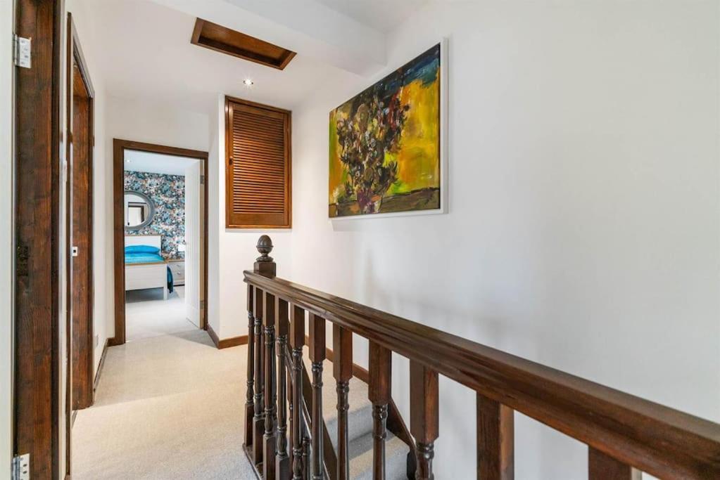 Apartment Newly Refurbished 3 Bed House